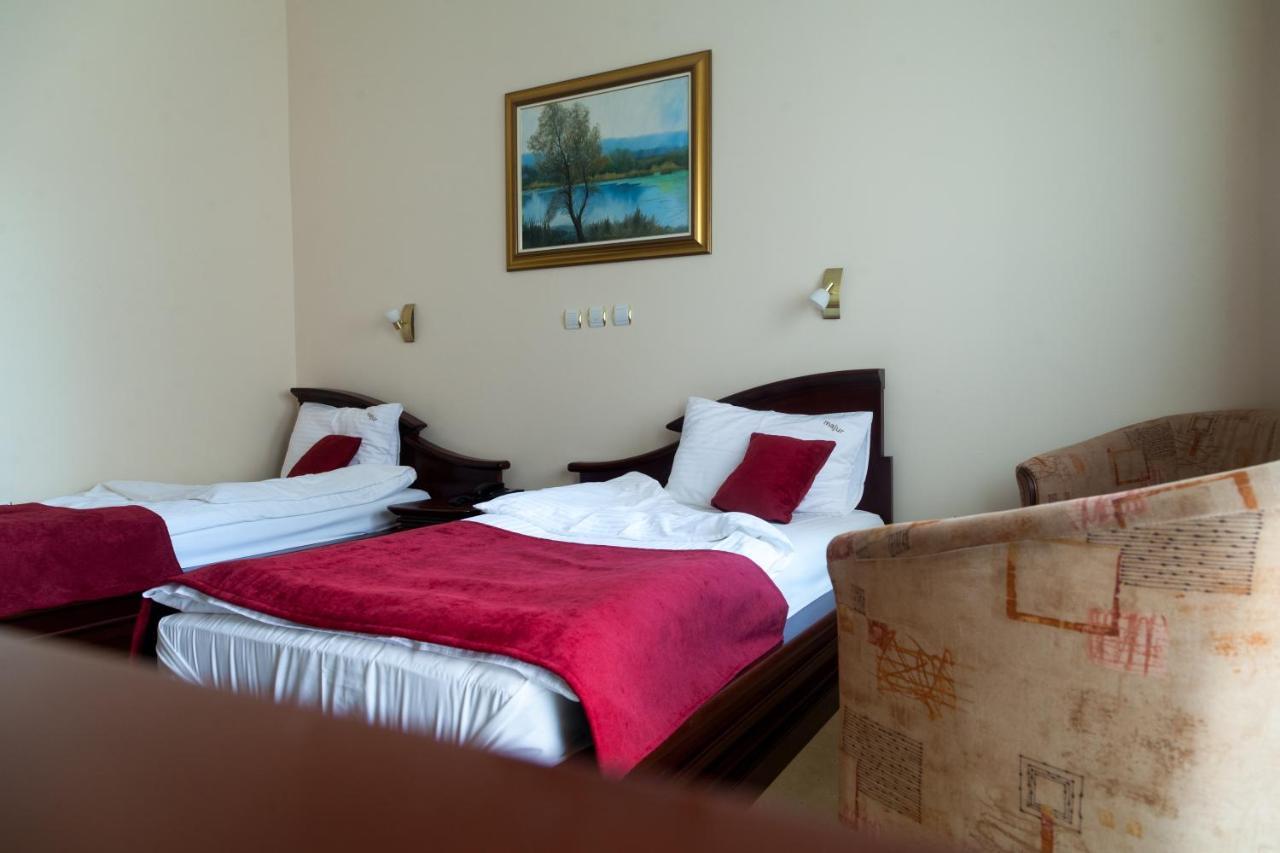 Hotel Villa Majur Subotica Buitenkant foto