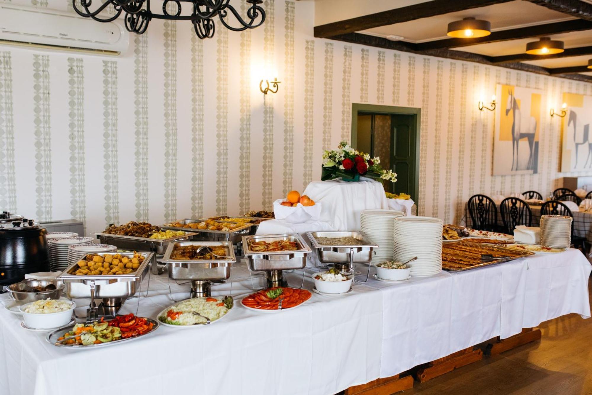 Hotel Villa Majur Subotica Buitenkant foto
