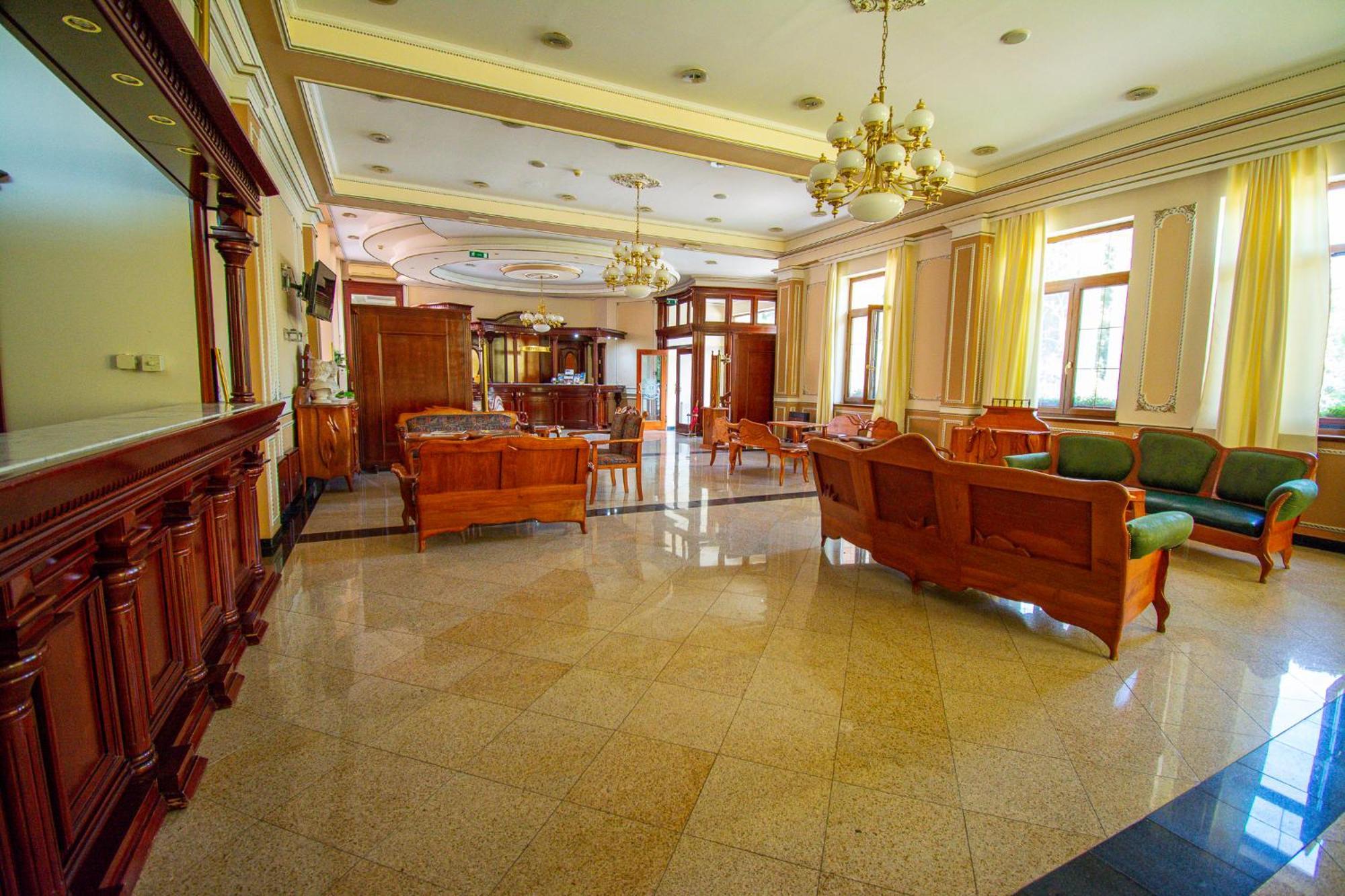 Hotel Villa Majur Subotica Buitenkant foto
